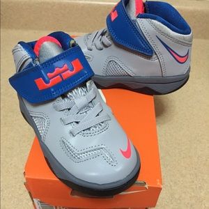 Nike Toddler Boys Soldier 7 TD